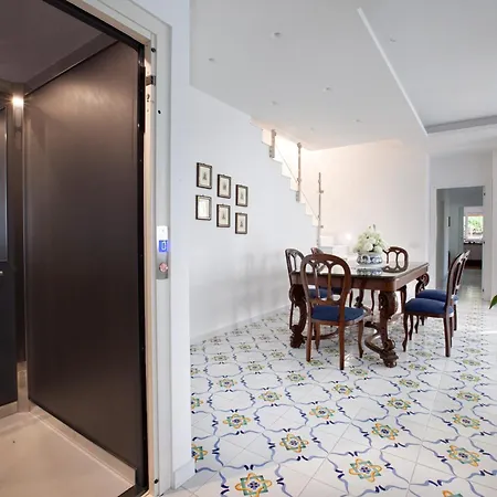 Flavia ヴィラ ソレント